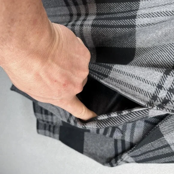 Orvis Shirt Mens Medium Gray Black Plaid Flannel Button Up Heavyweight Pockets - Picture 8 of 10